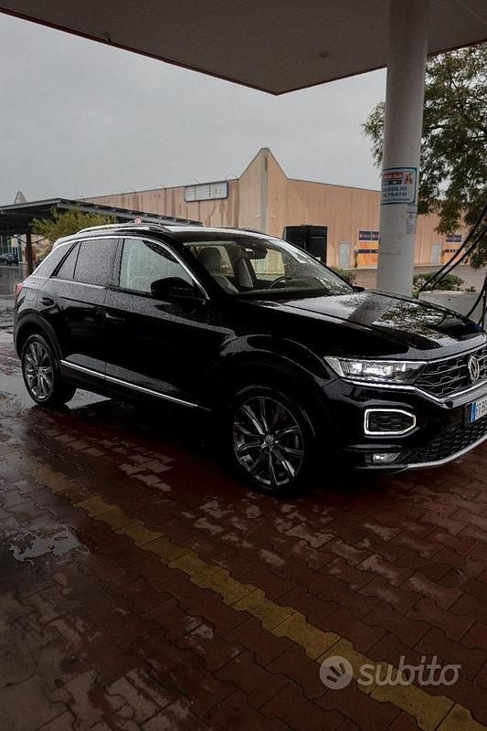 Usata VW T-Roc Advance 150 CV (110 kW) 2019 Nero SUV