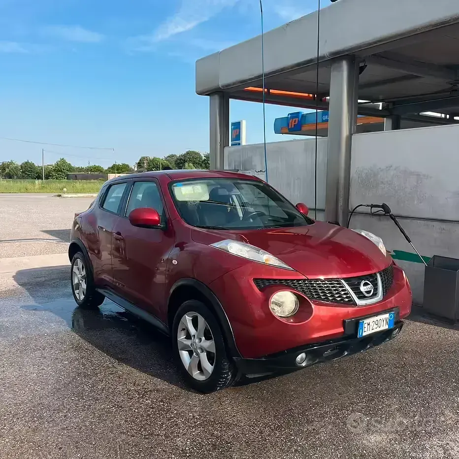 Usata Nissan Juke 110 CV (80 kW) 2012 Rosso SUV
