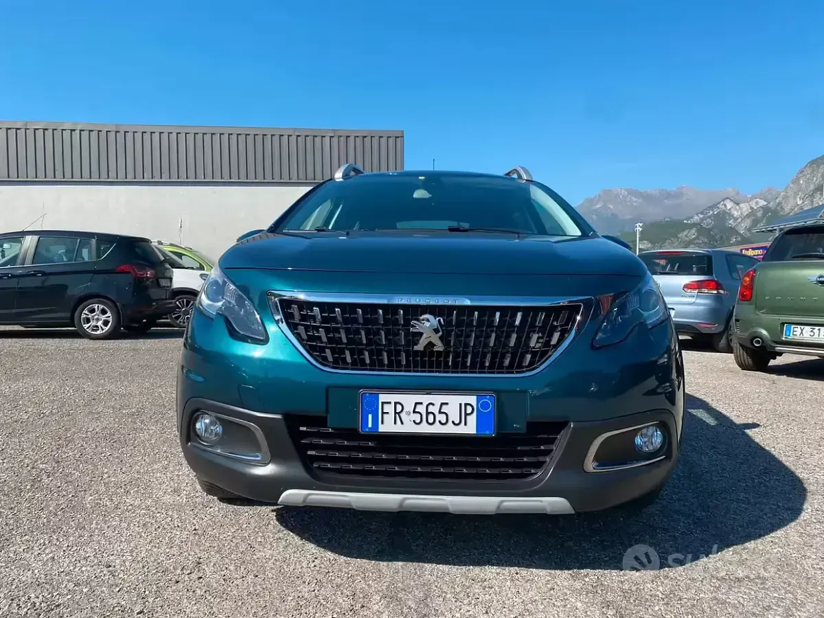 Usata Peugeot 2008 Allure 120 CV (88 kW) 2018 Verde SUV