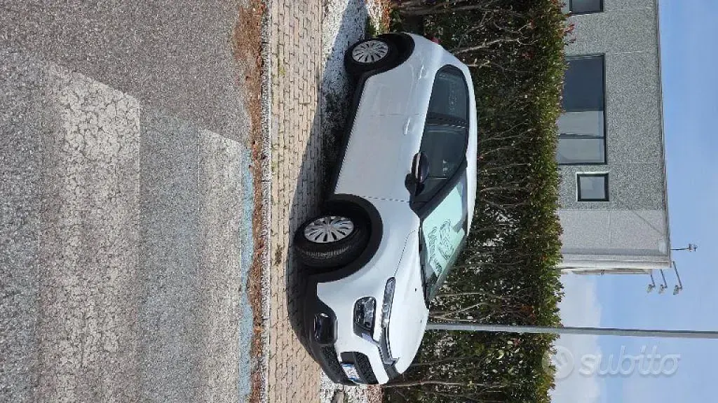 Usata Citroën C3 Feel 102 CV (75 kW) 2022 Bianco Utilitaria