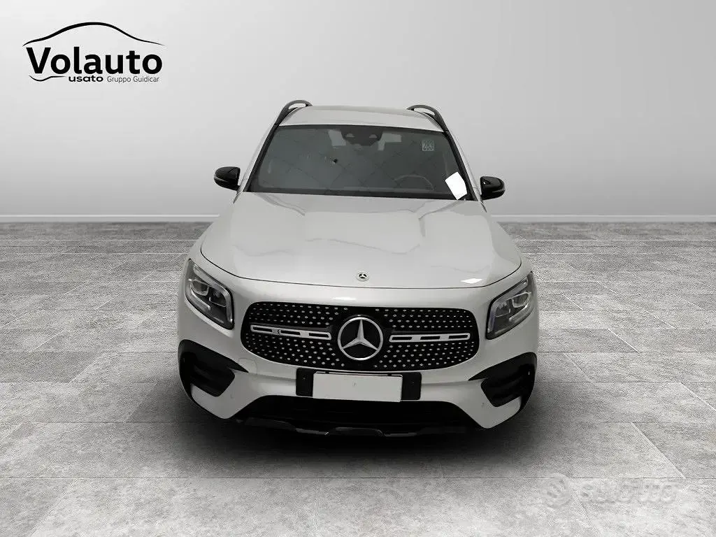 Gebraucht Mercedes GLB200 Premium 150 PS (110 kW) 2022 Grau SUV