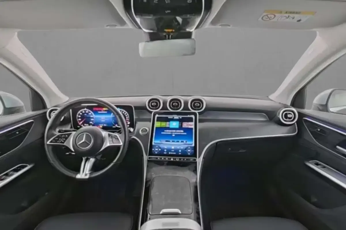 Usata Mercedes GLC400d Advanced Plus 381 CV (280 kW) 2024 Argento SUV