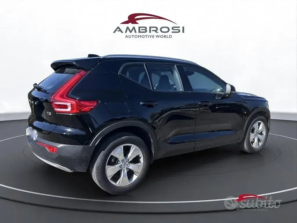 Occasion Volvo XC40 Momentum 129 ch (94 kW) 2022 Noir SUV