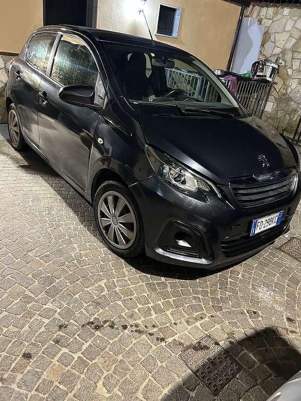Usata Peugeot 108 Allure 69 CV (50 kW) 2015 Utilitaria