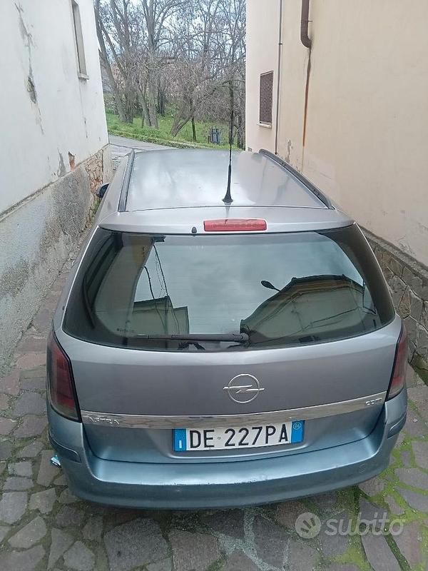 Usata Opel Astra 2007 Grigio Station wagon