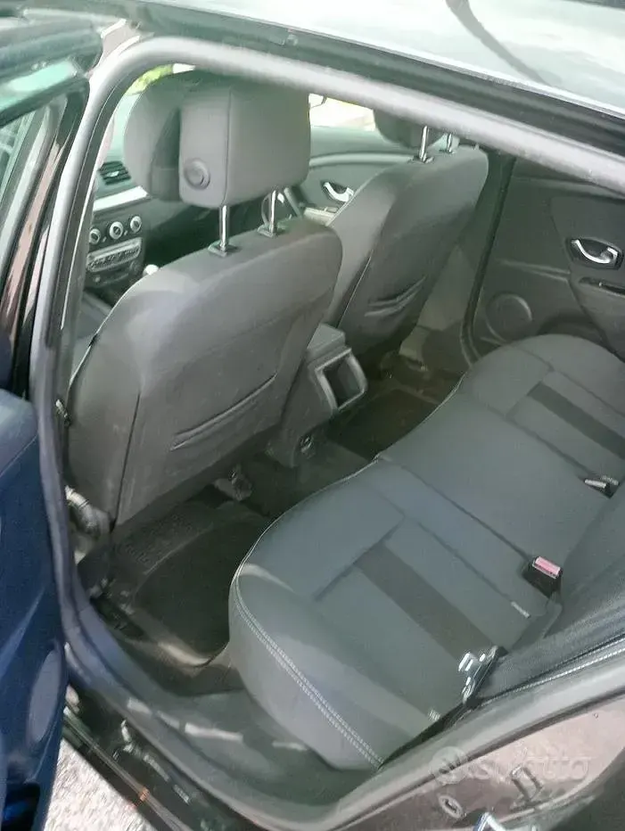 Usata Renault Mégane 110 CV (80 kW) 2010 Nero Berlina