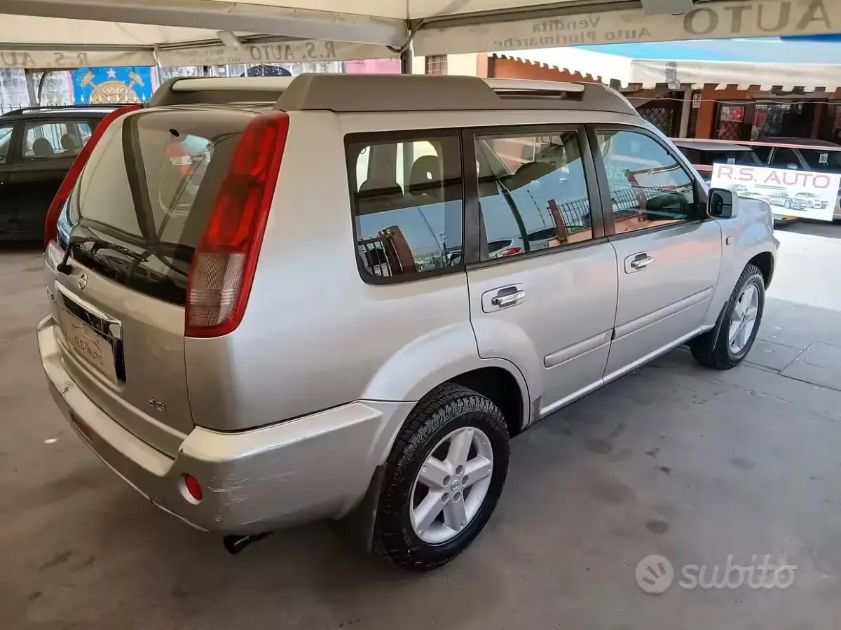 Begagnad Nissan X-Trail 136 HK (100 kW) 2005 Grå SUV