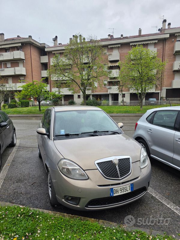 Usata Lancia Ypsilon 60 CV (44 kW) 2007 Utilitaria