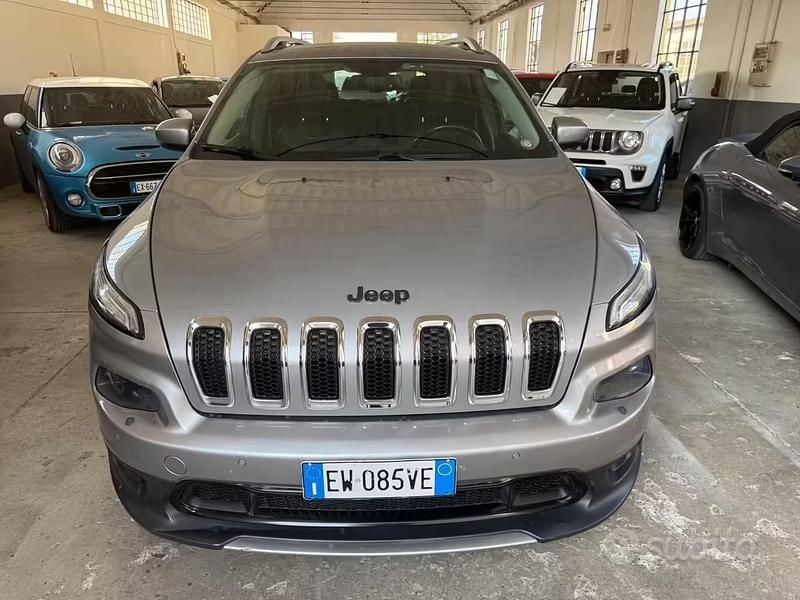 Usata Jeep Cherokee Limited 170 CV (125 kW) 2014 Grigio SUV