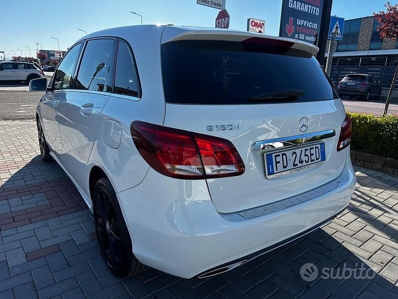 Usata Mercedes B180 109 CV (80 kW) 2016 Bianco Monovolume