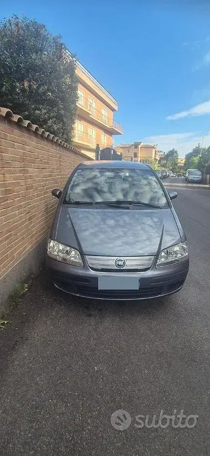 Usata Fiat Idea 80 CV (58 kW) 2007 Grigio Monovolume