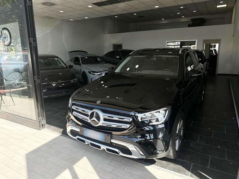 Usata Mercedes GLC220 Business 194 CV (142 kW) 2021 Nero ossidiana SUV
