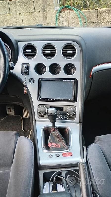 Grigio Usata 2006 Alfa Romeo 159 Station wagon | 2800 € (Buon prezzo) - Immagine 1/4