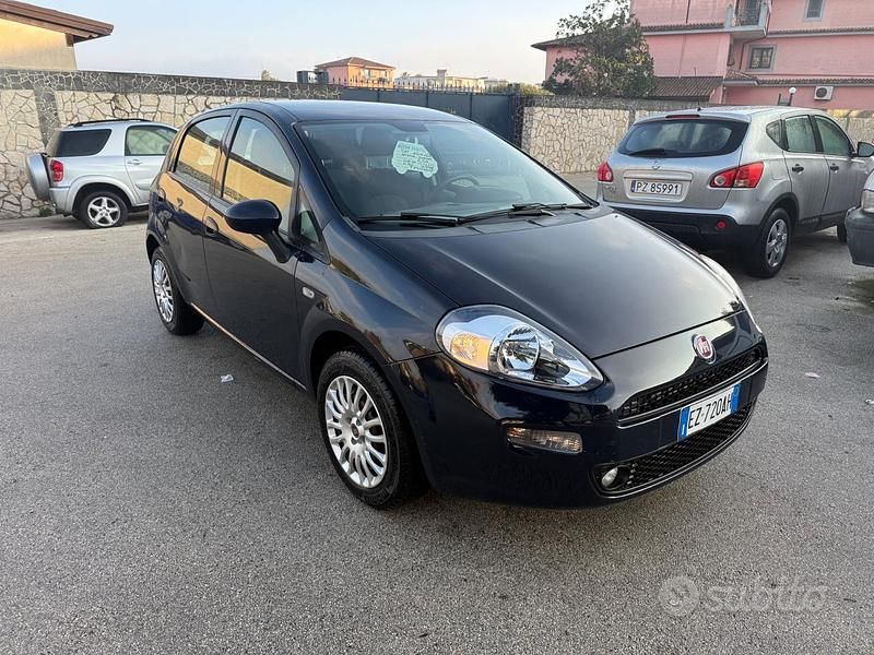 Usata Fiat Punto Street 77 CV (56 kW) 2015 Blu Berlina