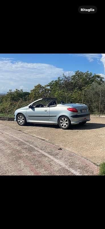 Usata Peugeot 206 CC 109 CV (80 kW) 2003 Cabrio