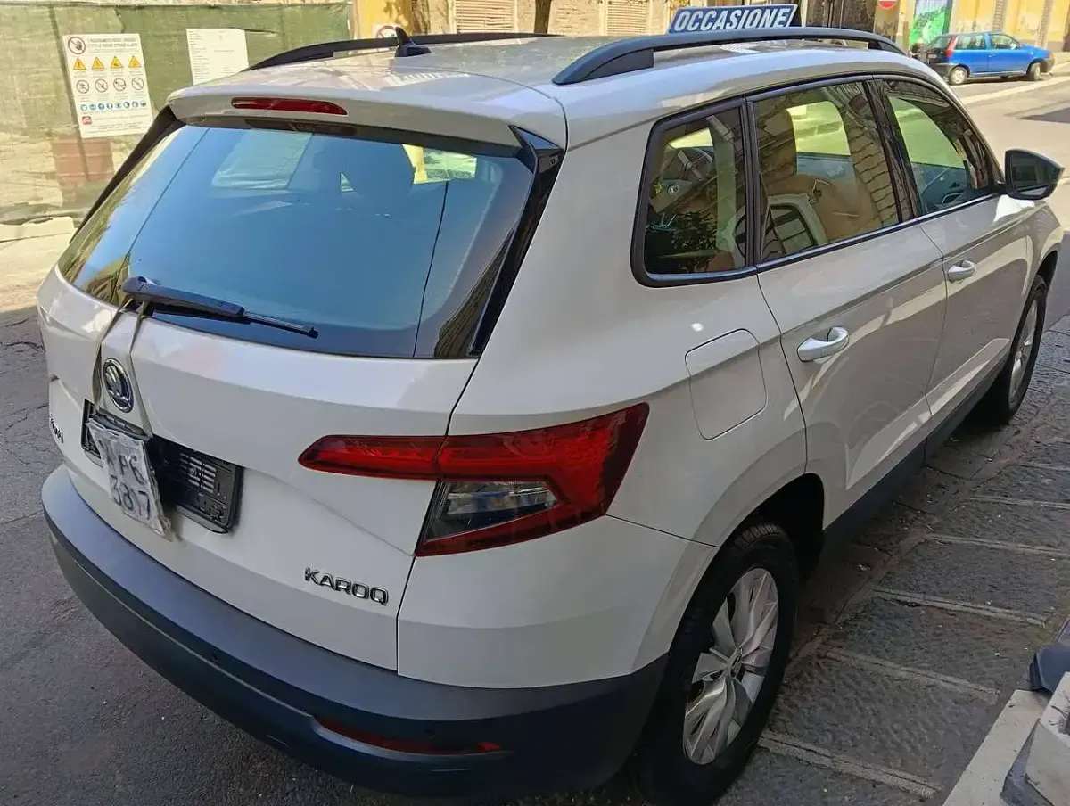 Usata Skoda Karoq Executive 116 CV (85 kW) 2018 Bianco SUV