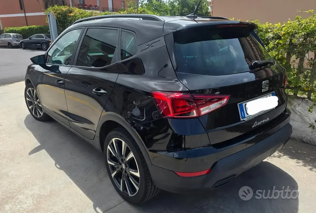 Usata Seat Arona Black Edition 95 CV (69 kW) 2025 Nero SUV