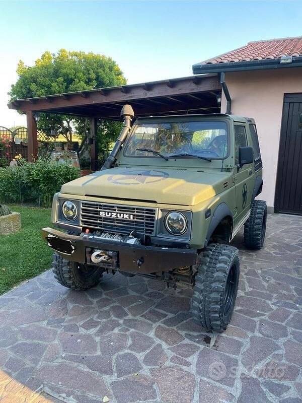 Verde Usata 1989 Suzuki Samurai SUV | 6500 € - Immagine 1/4