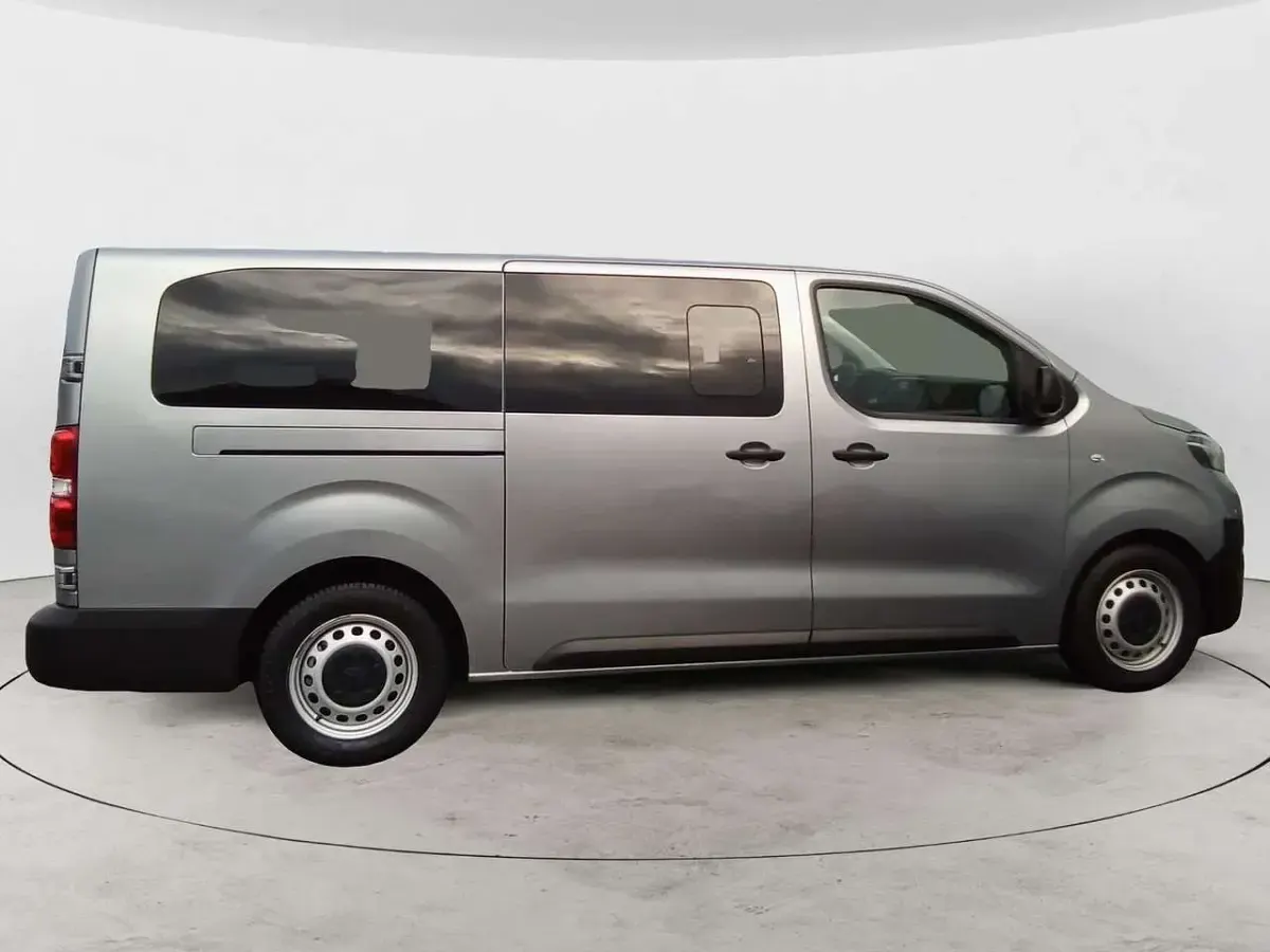 Usata Toyota Proace Lounge 120 CV (88 kW) 2021 Argento Monovolume