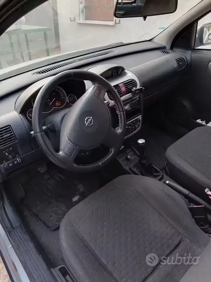 Usata Opel Corsa 75 CV (55 kW) 2003 Grigio Utilitaria