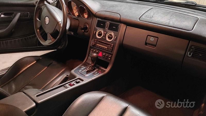 Usata Mercedes SLK230 193 CV (141 kW) 1998 Grigio Cabrio