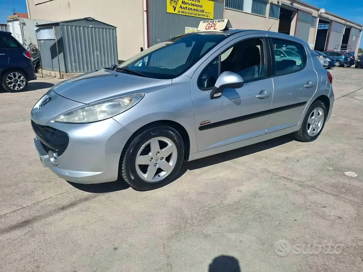 Usata Peugeot 207 73 CV (53 kW) 2009 Grigio Berlina