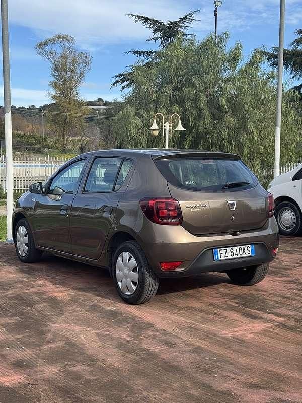 Usata Dacia Sandero Comfort 73 CV (53 kW) 2019 Berlina