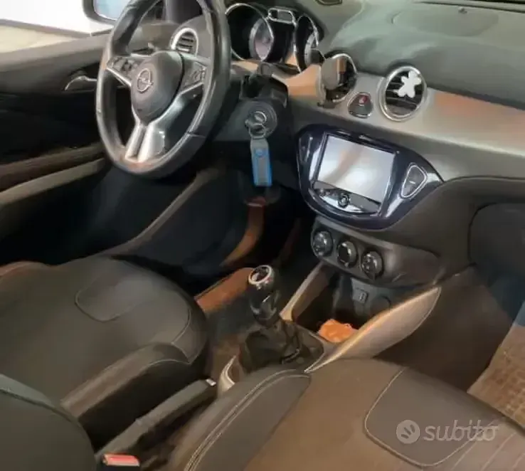 Usata Opel Adam 87 CV (63 kW) 2016 Giallo Utilitaria