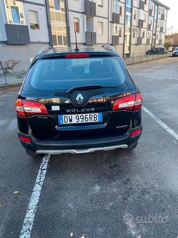 Nero Usata 2009 Renault Koleos SUV | 3250 € (Ottimo prezzo) - Immagine 1/4