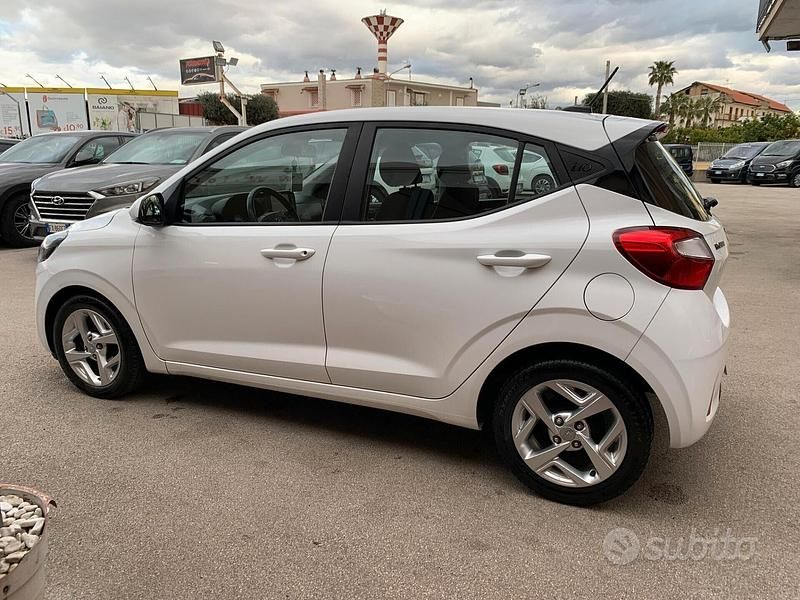 Usata Hyundai i10 Prime 67 CV (49 kW) 2021 Bianco Utilitaria