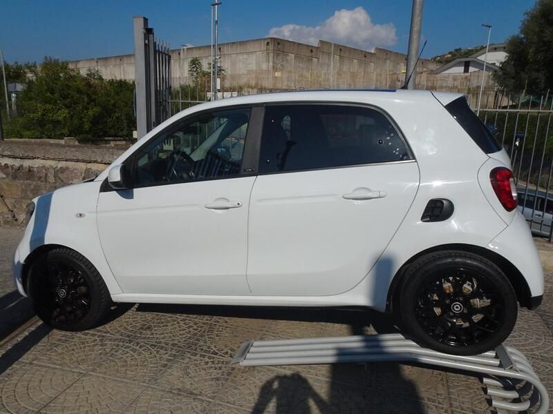 Usata Smart ForFour Prime 90 CV (66 kW) 2017 Bianco Utilitaria