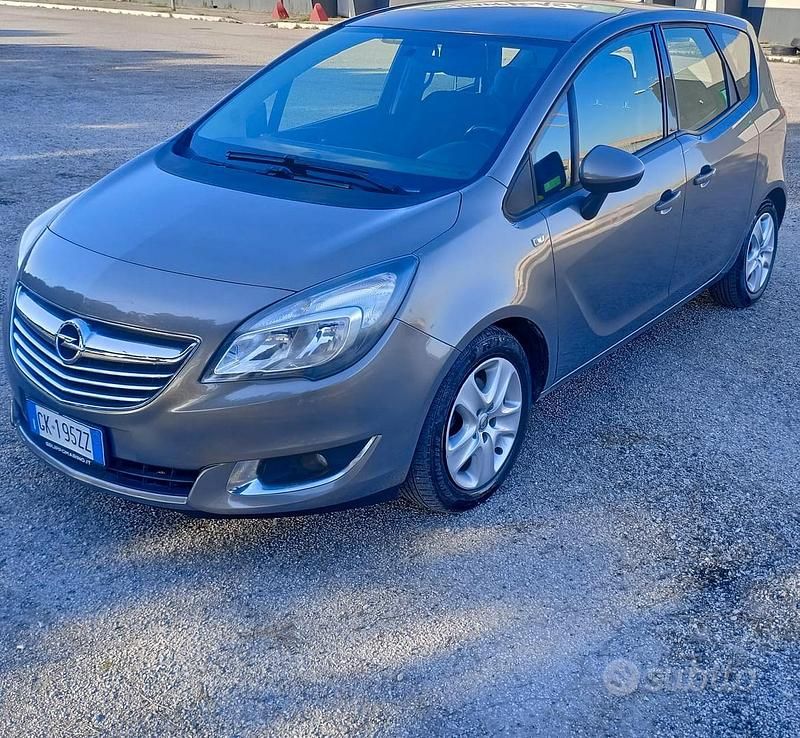 Usata Opel Meriva 120 CV (88 kW) 2016 Grigio Monovolume