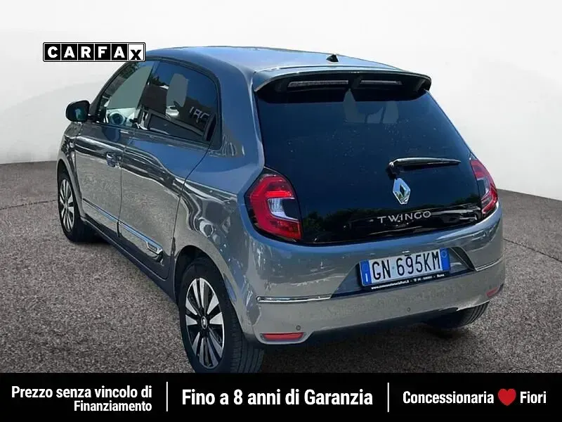 Usata Renault Twingo Techno 60 kW (82 CV) 2023 Grigio Utilitaria