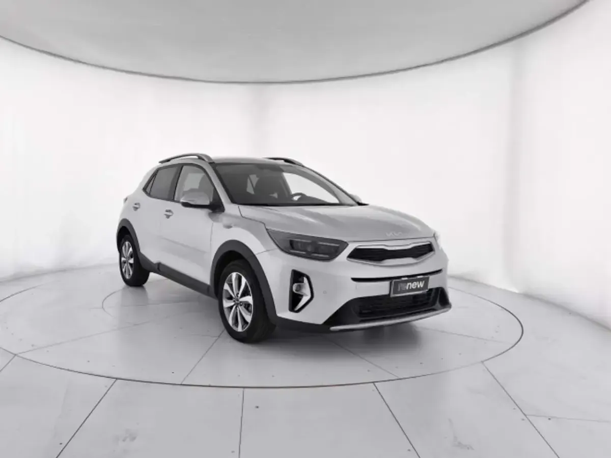 Usata Kia Stonic Edition 7 79 CV (58 kW) 2025 Argento met. SUV