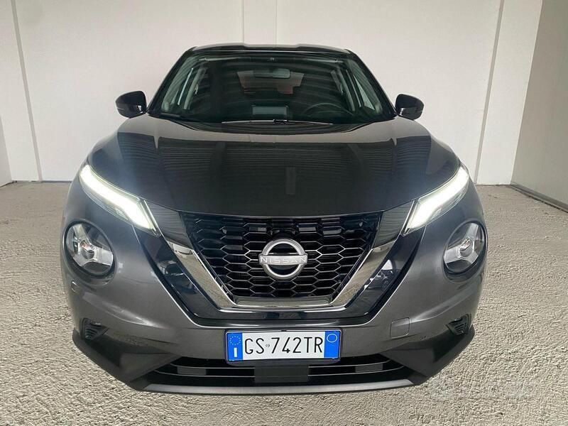 Grigio piombo Usata 2023 Nissan Juke Acenta SUV | 17.700 € (Buon prezzo) - Immagine 1/4