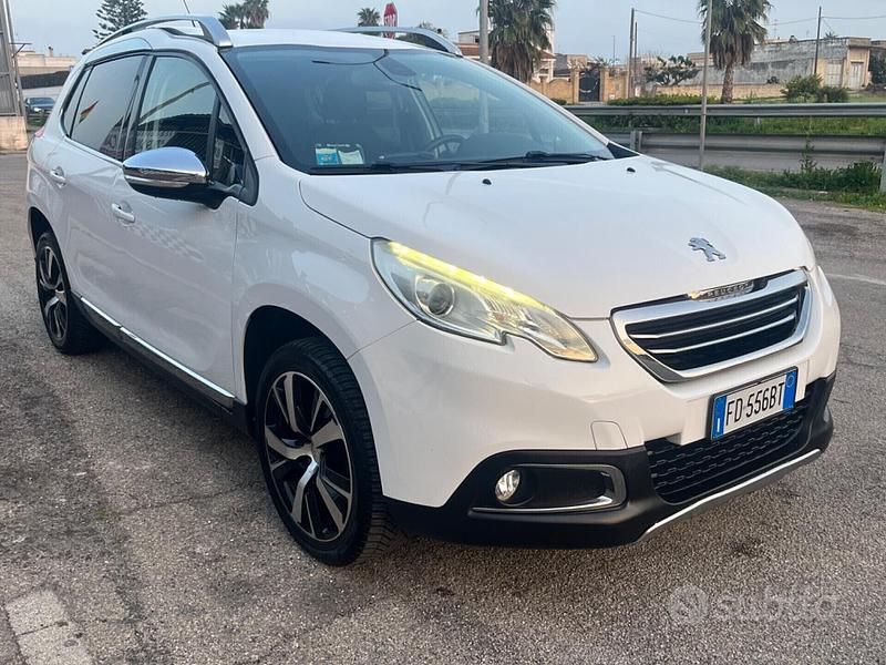 Usata Peugeot 2008 Allure 99 CV (72 kW) 2016 Bianco SUV