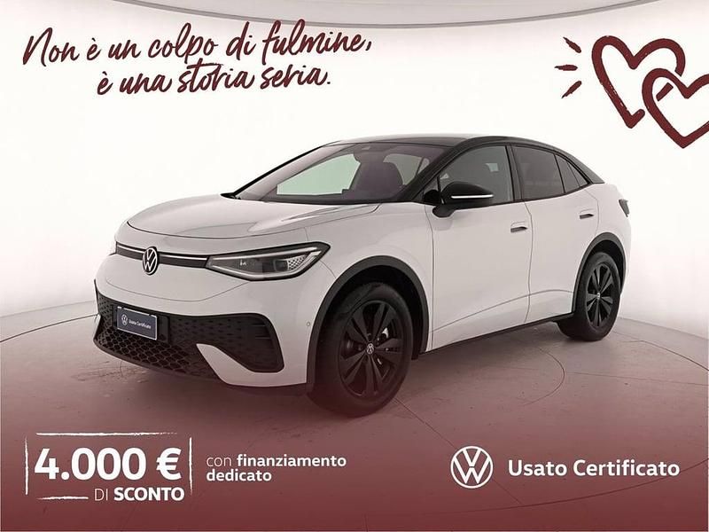 Nuova VW ID.5 Pro 210 kW (286 CV) 2026 Glacier white metallizzato nero SUV