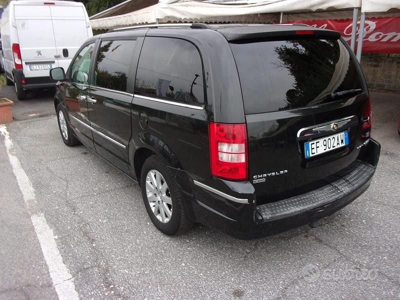 Usata Chrysler Grand Voyager Limited 163 CV (119 kW) 2010 Nero Monovolume