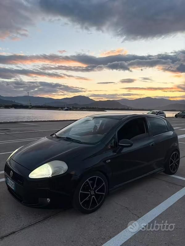 Usata Fiat Grande Punto Sport 90 CV (66 kW) 2007 Nero Utilitaria