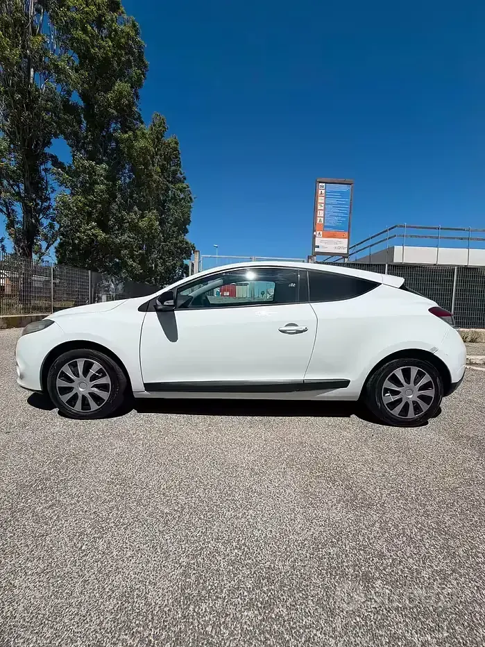 Usata Renault Mégane Coupé Dynamique 130 CV (95 kW) 2010 Bianco Coupé