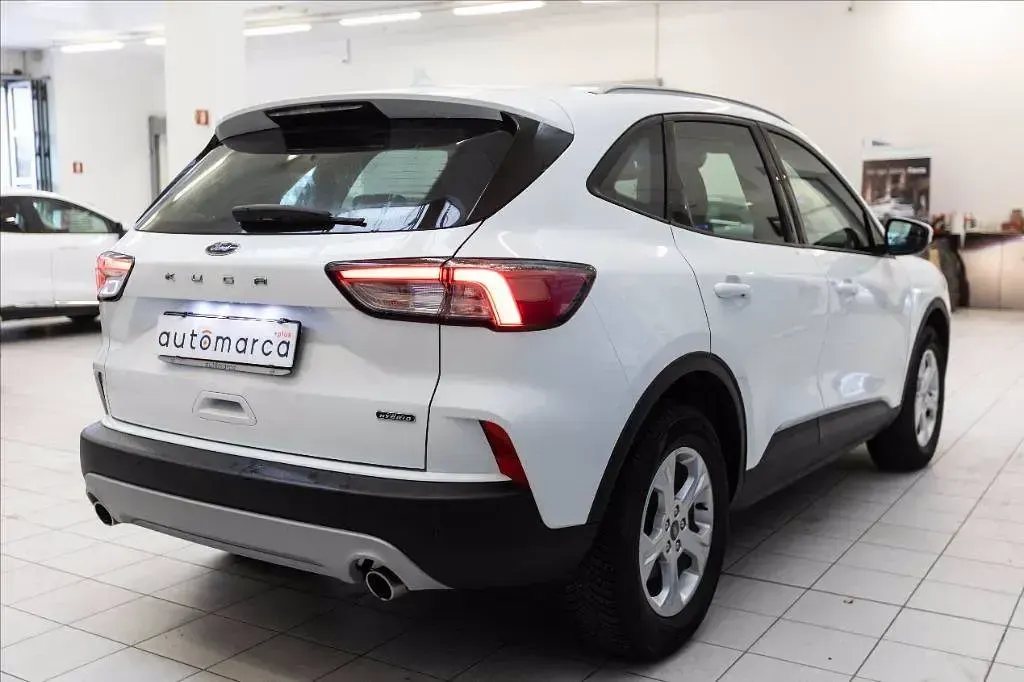 Usata Ford Kuga Business Edition 225 CV (165 kW) 2022 Bianco SUV