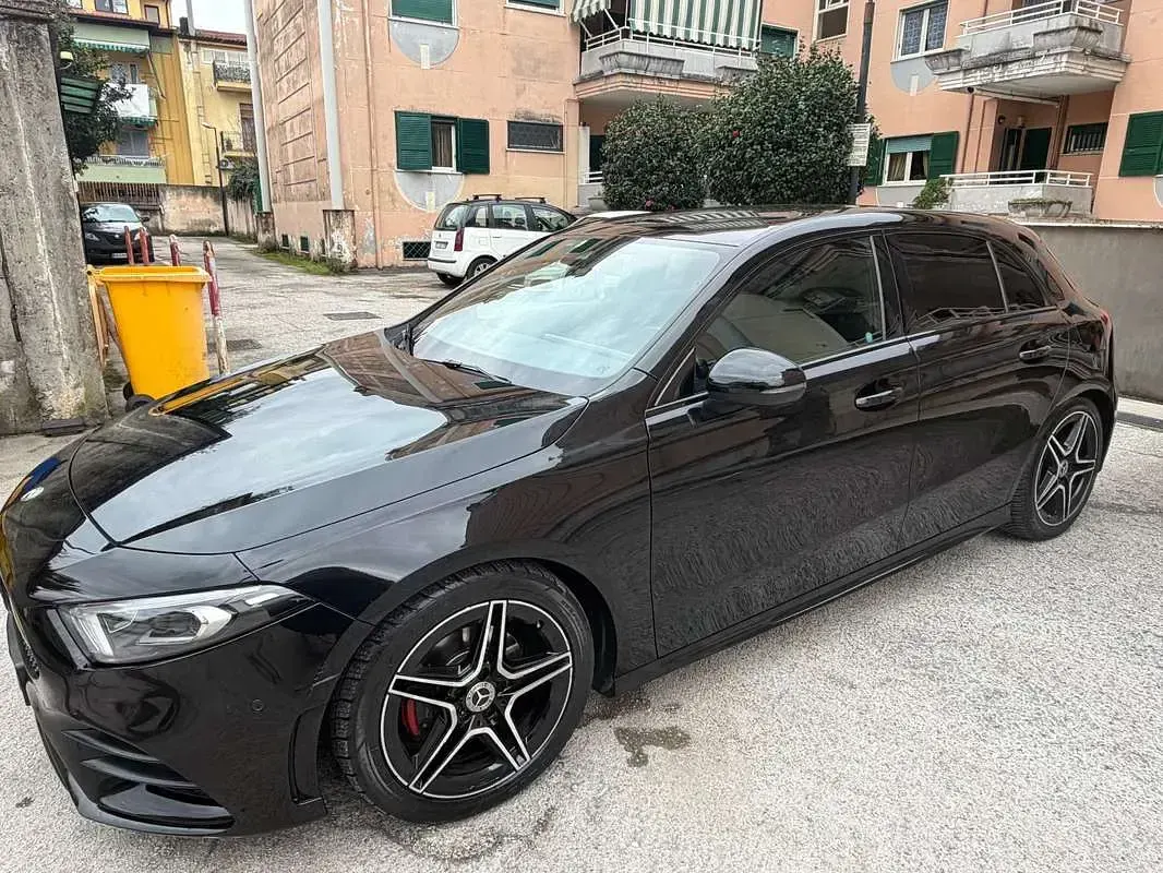 Usata Mercedes A180 Premium 116 CV (85 kW) 2020 Nero Berlina