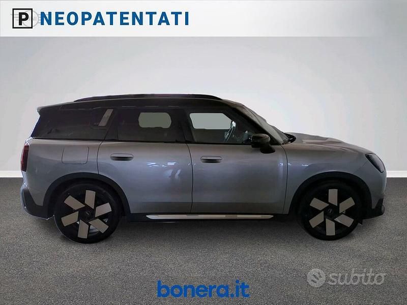 Usata Mini Countryman Favoured 230 kW (313 CV) 2024 Argento SUV