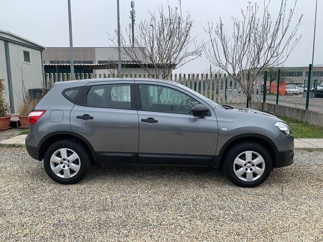 Usata Nissan Qashqai 360º 116 CV (85 kW) 2013 Grigio SUV