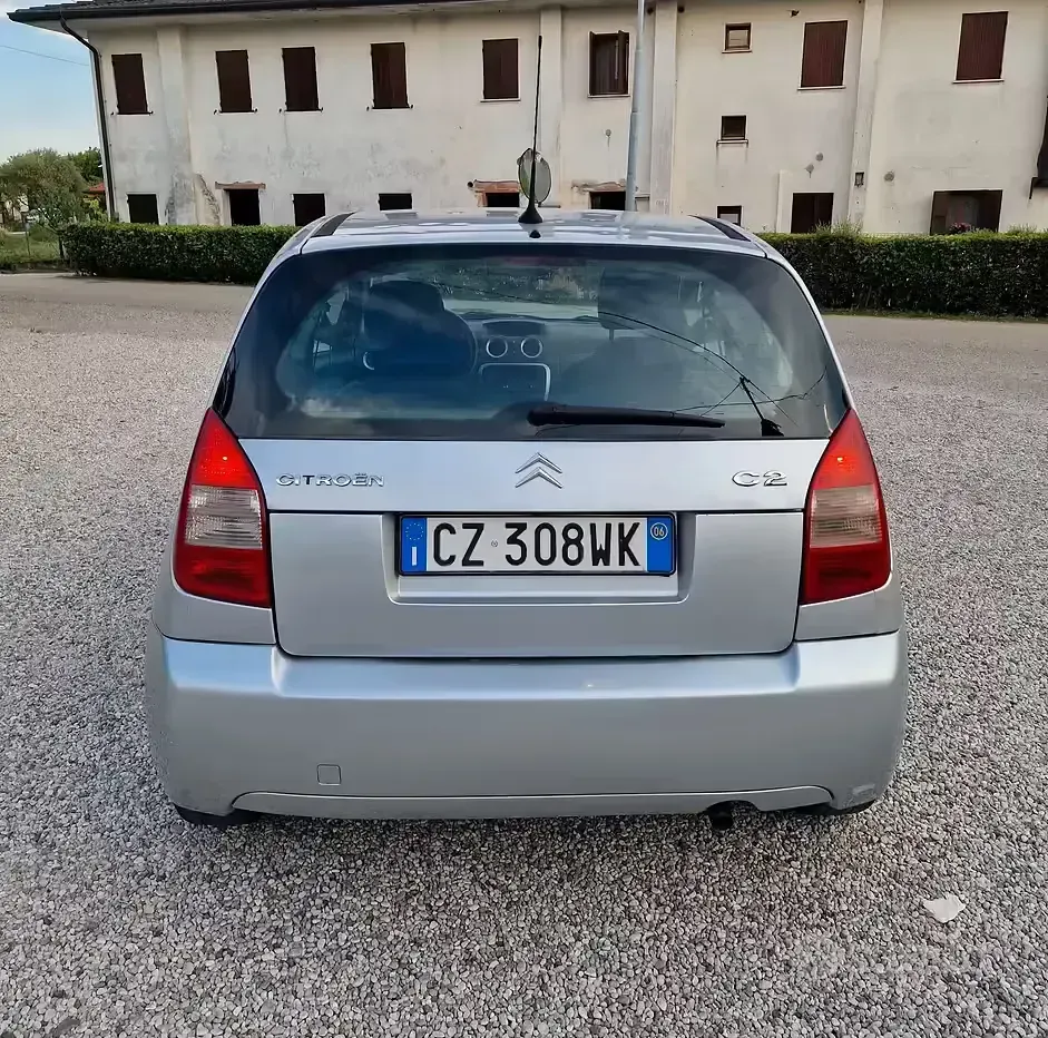 Usata Citroën C2 60 CV (44 kW) 2006 Grigio Utilitaria