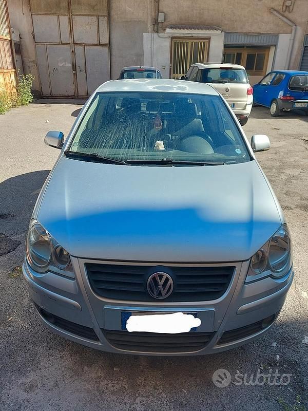 Usata VW Polo 75 CV (55 kW) 2005 Grigio Utilitaria