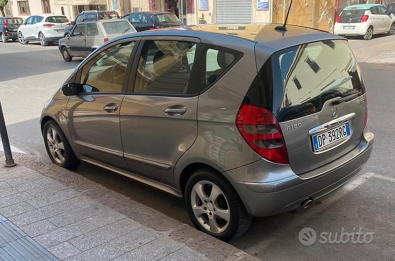 Usata Mercedes A180 109 CV (80 kW) 2008 Utilitaria