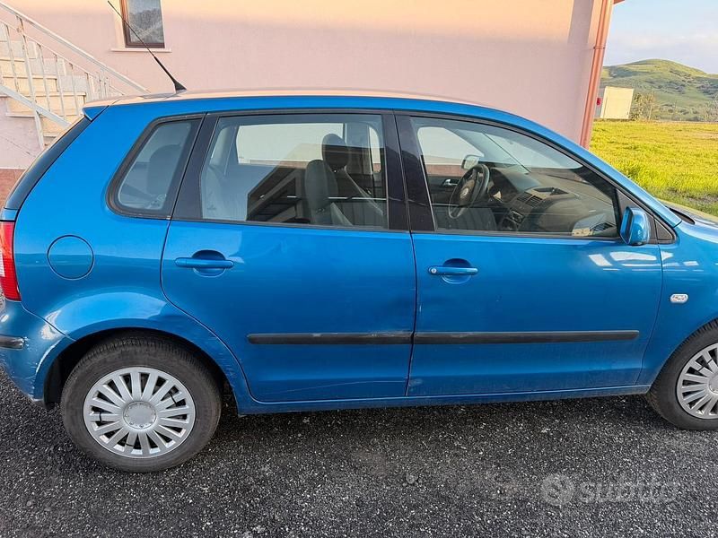 Usata VW Polo 2002 Blu Berlina