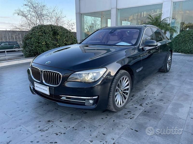 Usata BMW 740 Comfort Edition 313 CV (230 kW) 2014 Berlina