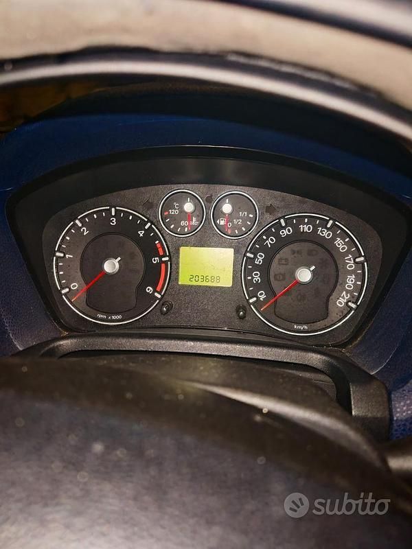 Usata Ford Fiesta 69 CV (50 kW) 2006 Utilitaria